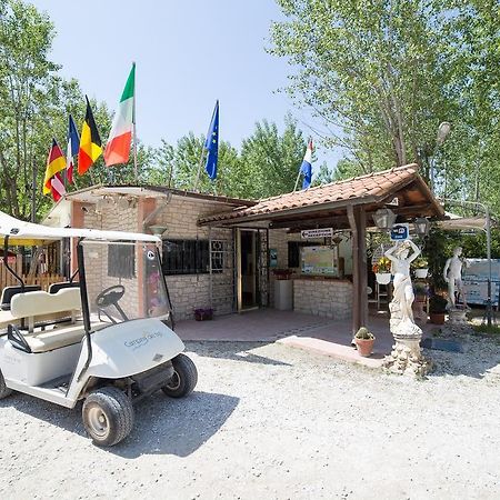 Camping Dei Tigli Torre del Lago Puccini Εξωτερικό φωτογραφία