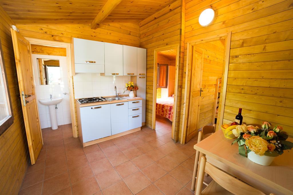 Camping Dei Tigli Torre del Lago Puccini Δωμάτιο φωτογραφία